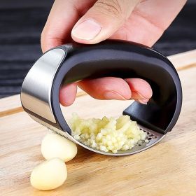 Manual Stainless Steel Garlic Press Manual Garlic Mincer Chopping Garlic Tools (Color: Black)